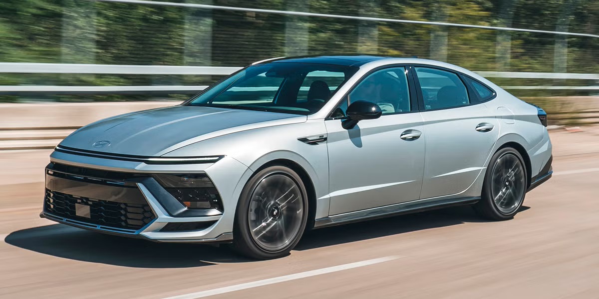 2024 Hyundai Sonata Hybrid - Efficient Sedan at Napleton Downtown Hyundai Chicago